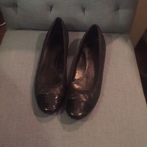 Vaneli black ballet flats